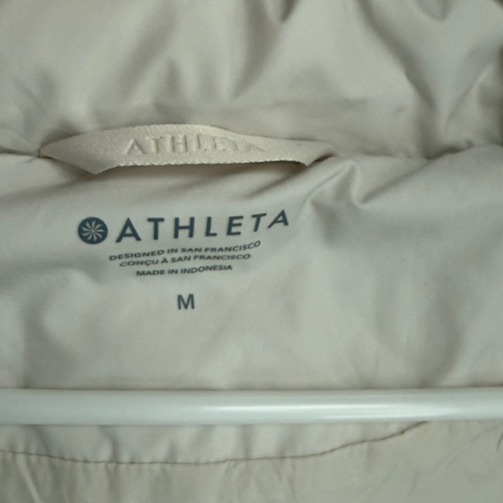 NWT Athleta Bone Stratus Puffer Jacket, Small coat hooded ivory - Picture 12 of 15